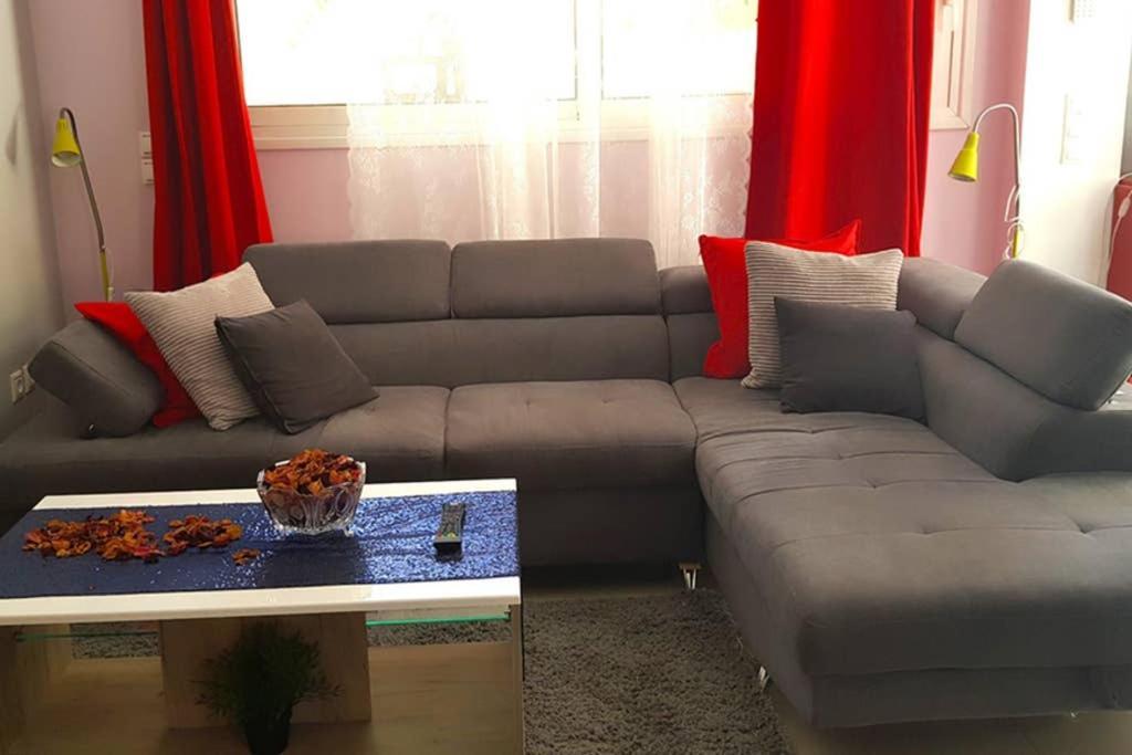 Renovated Lovely Apartment Near Airport & Sea Pórto Ráfti Eksteriør billede