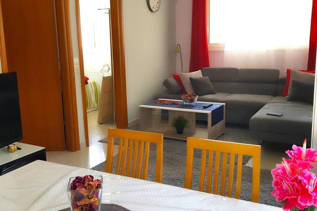 Renovated Lovely Apartment Near Airport & Sea Pórto Ráfti Eksteriør billede