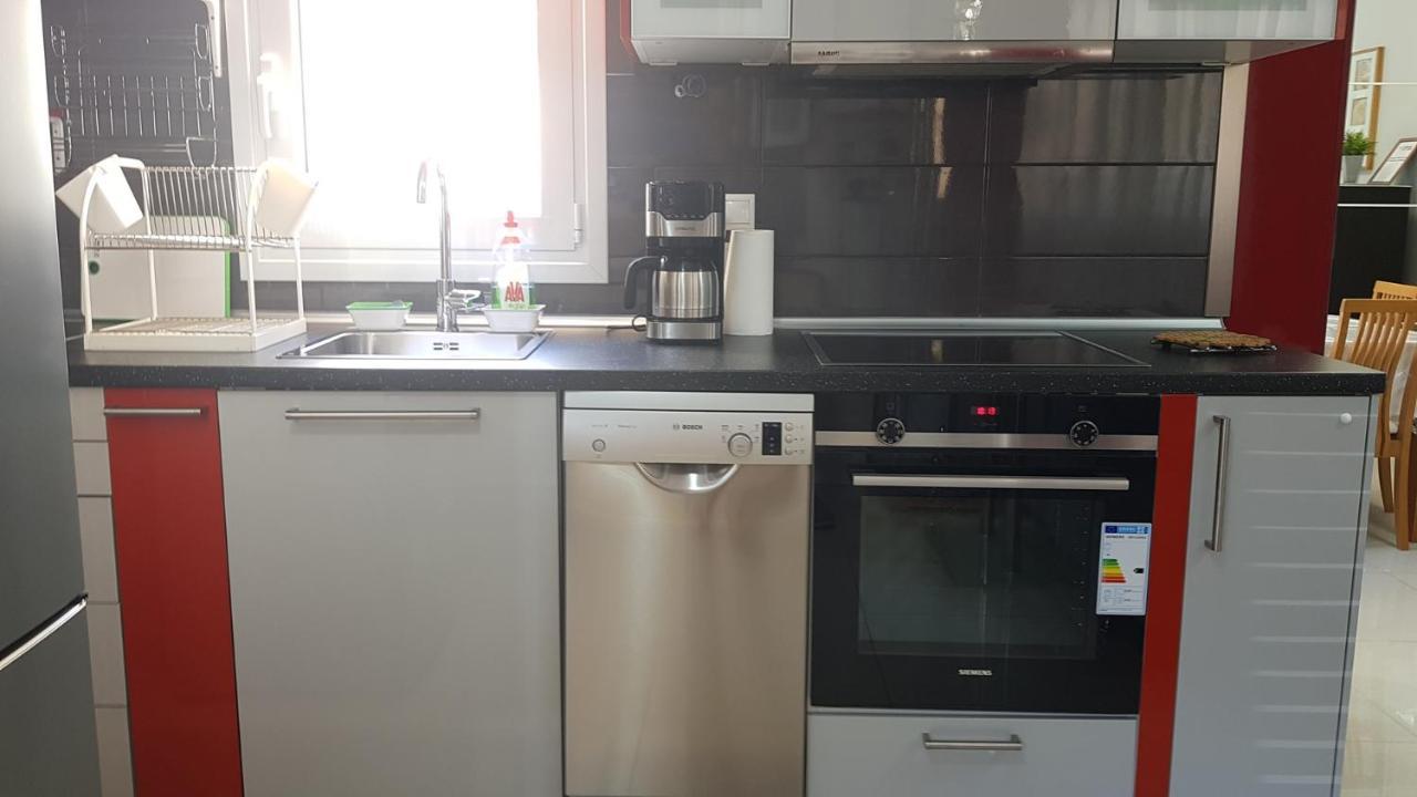 Renovated Lovely Apartment Near Airport & Sea Pórto Ráfti Eksteriør billede